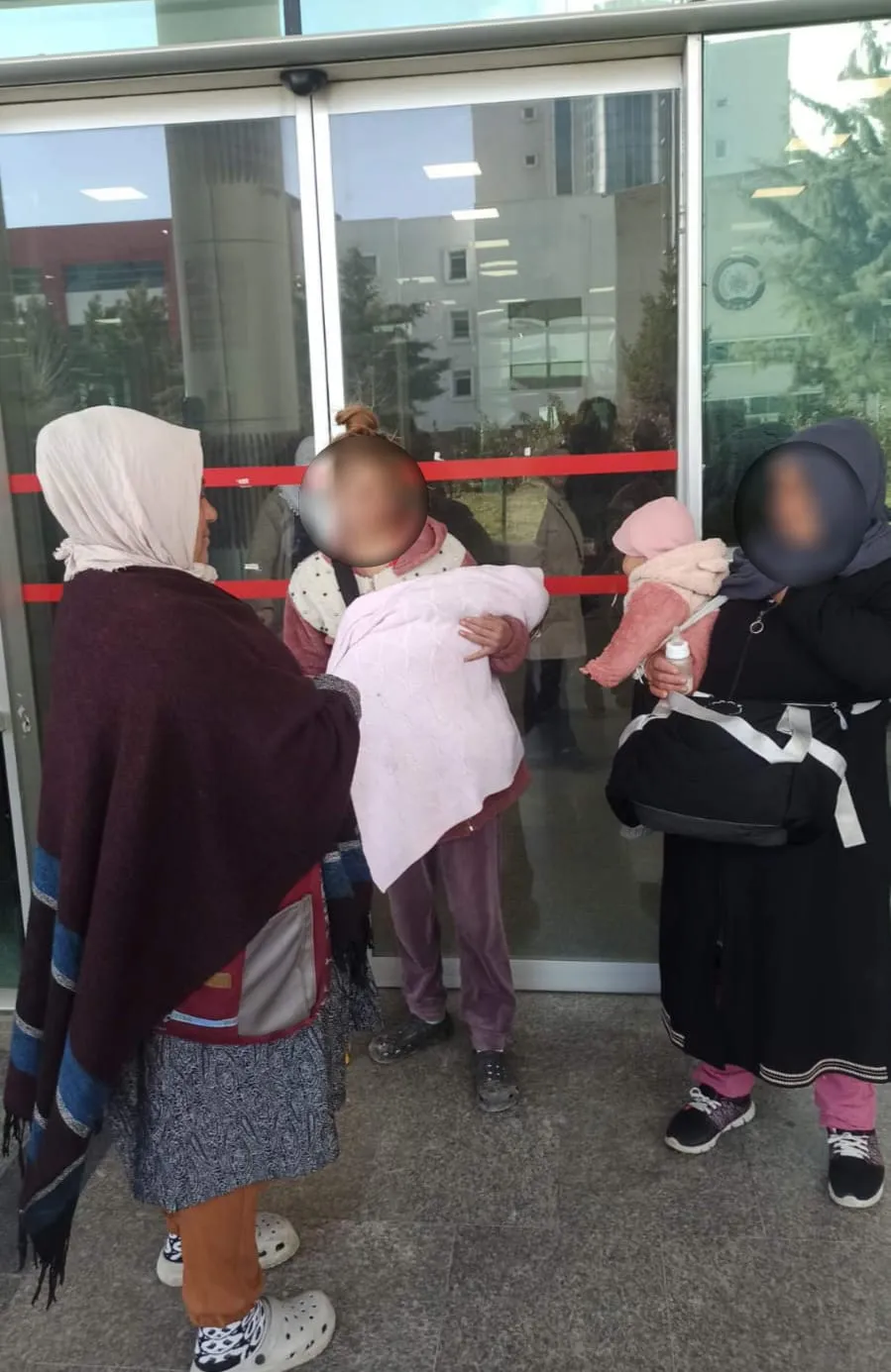 Dilencilik Yaptığı Belirlenen 3 Kişiye İdari İşlem