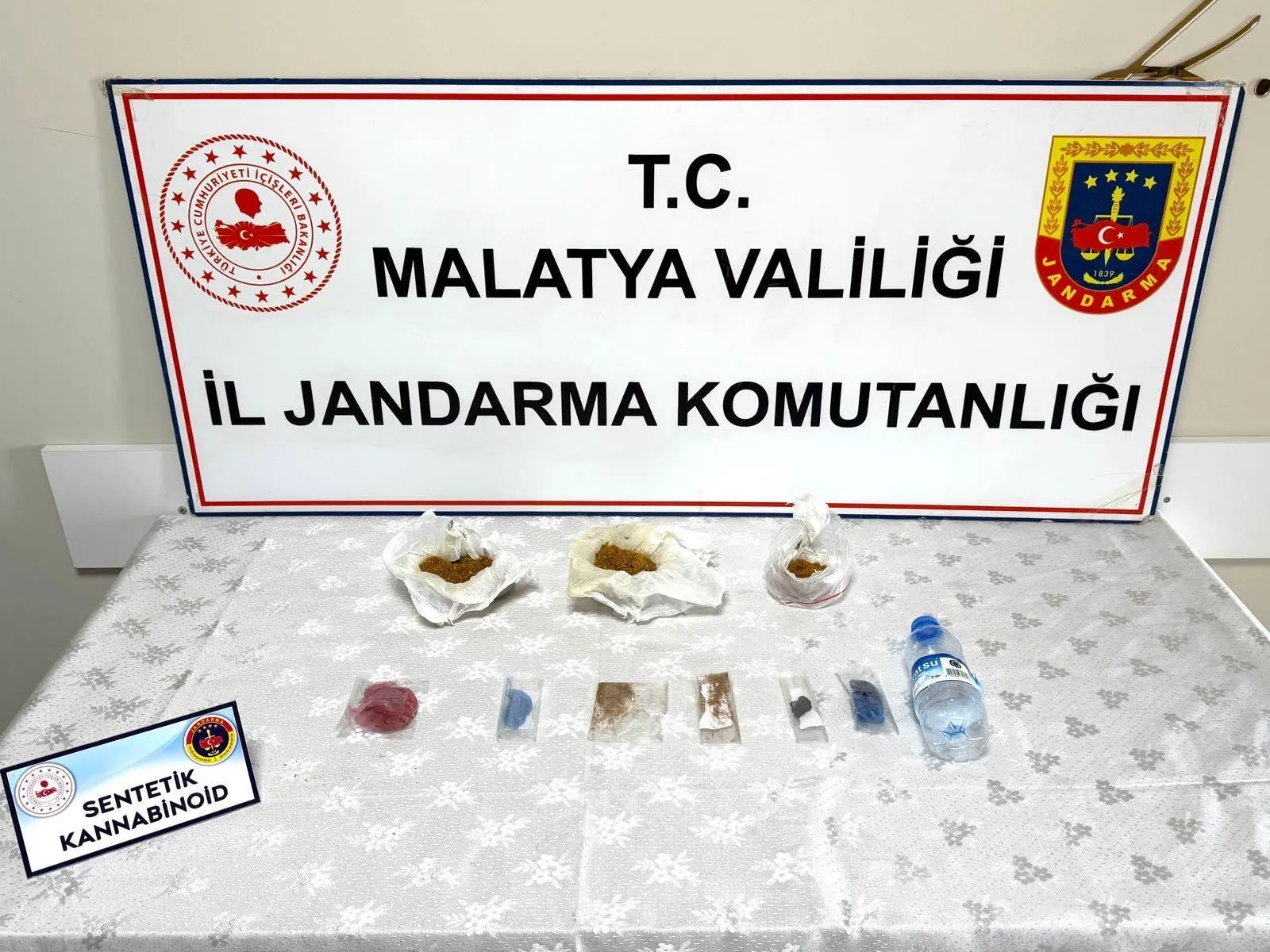 Malatya’da Jandarma Operasyonu: 700 Gram Bonzai Ele Geçirildi