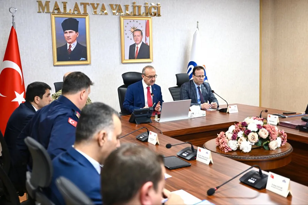 Vali Seddar Yavuz, İl Güvenlik ve Asayiş Toplantısında Önemli Konuları Ele Aldı
