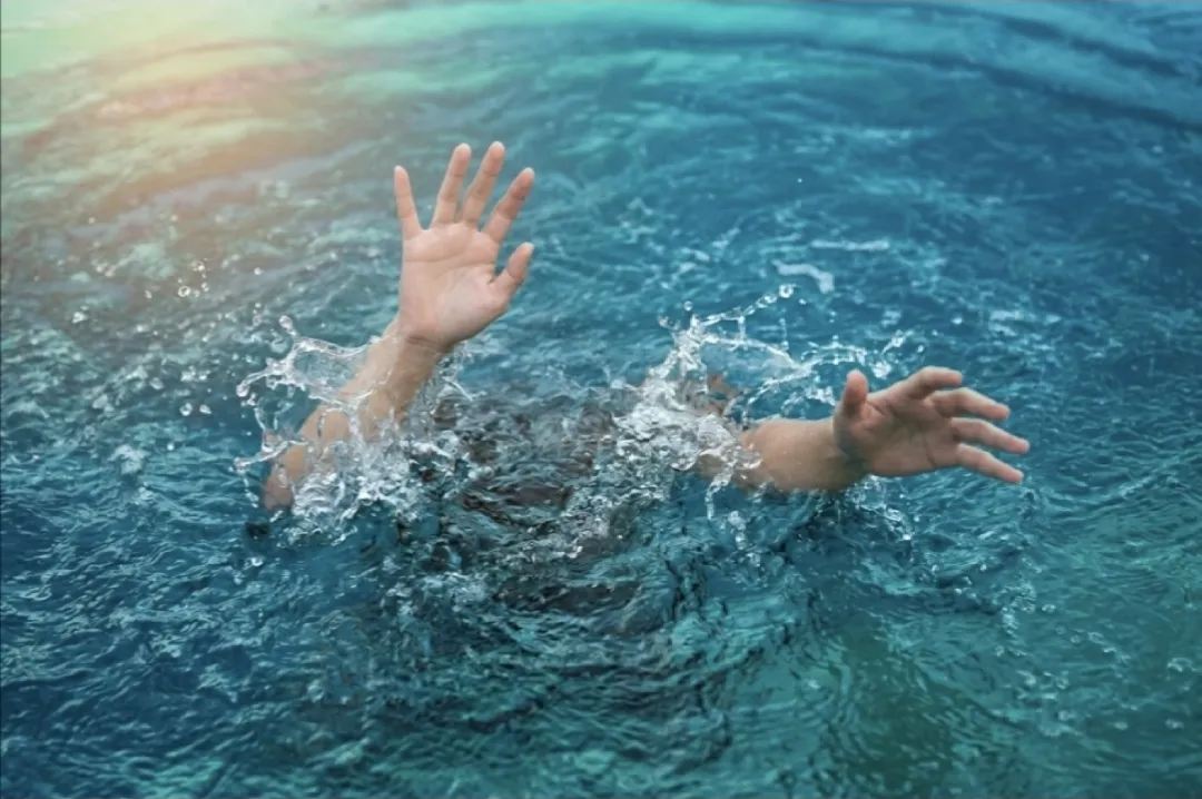 Yüzme Havuzunda Acı Olay: Öğretmen Çiğdem Karagülle Hayatını Kaybetti