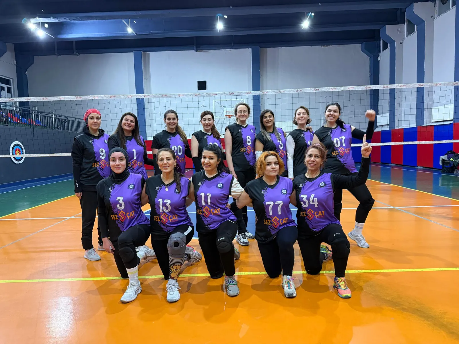 Anadolu Set Voleybol Ekibinden Genç Sporculara Anlamlı  Destek