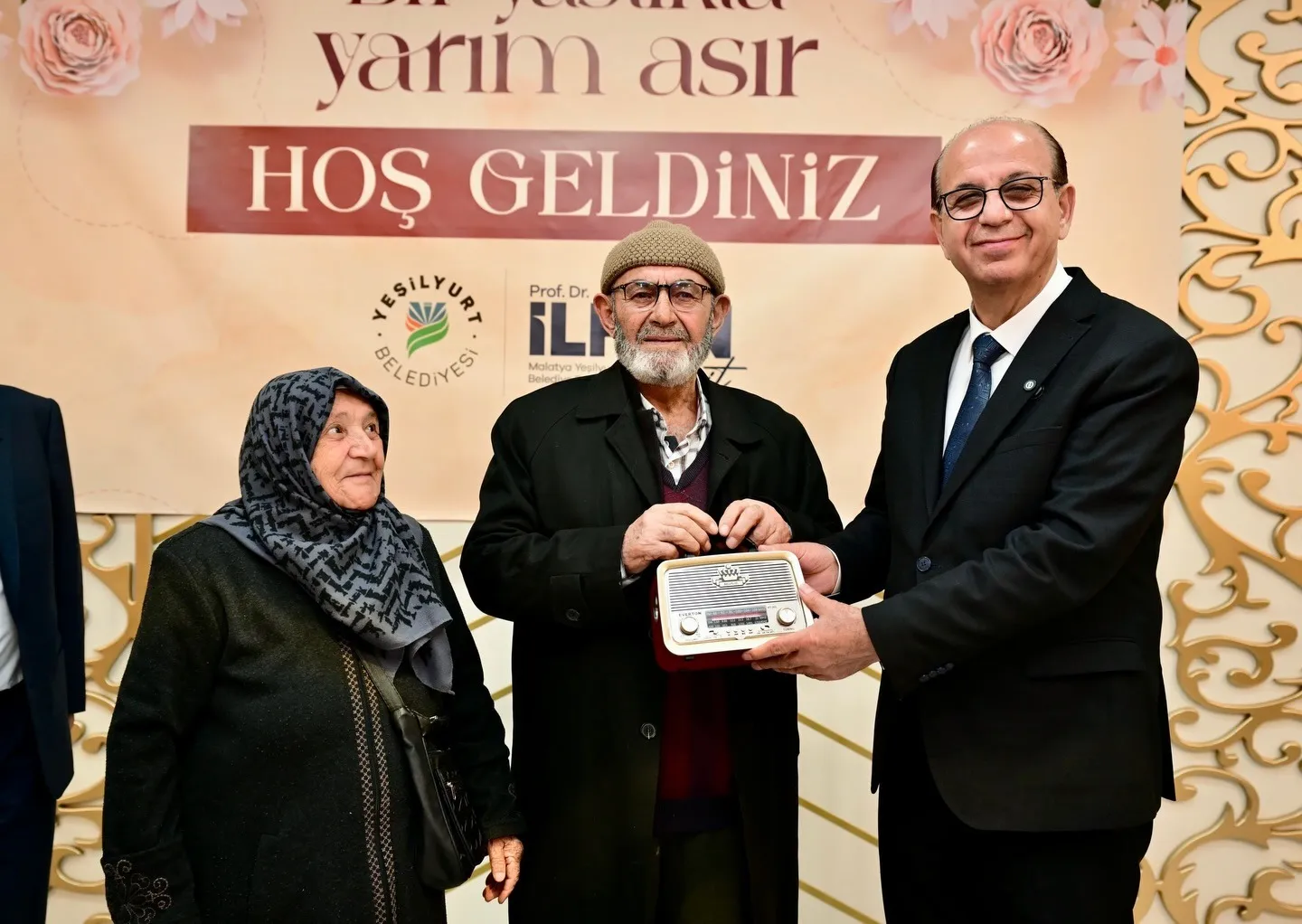 Yeşilyurt Belediyesi’nin “Bir Yastıkta Yarım Asır” Programında Duygusal Anlar