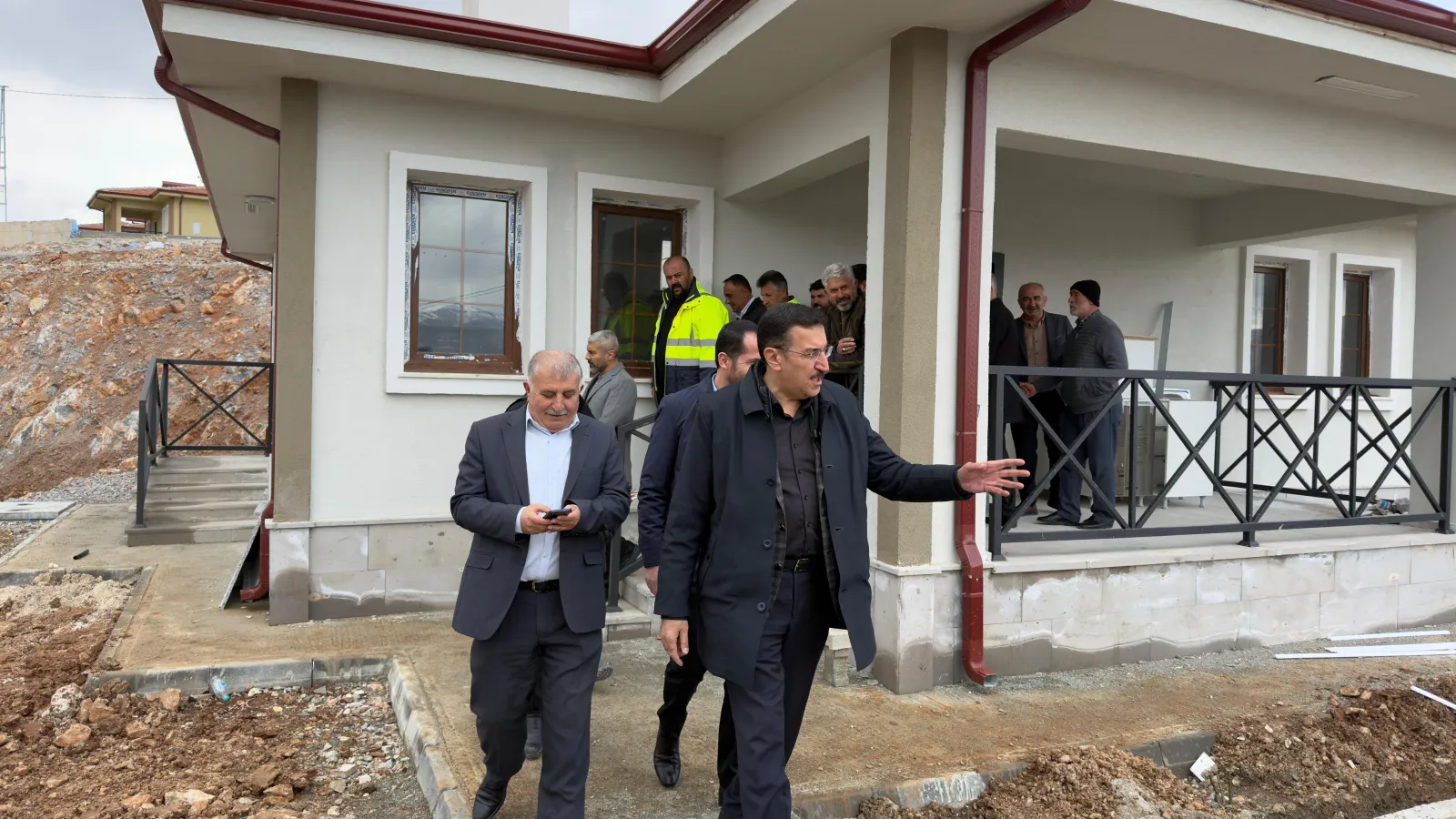 Bülent Tüfenkci Erkenek’te Yeniden İnşa Sürecini Yerinde İnceledi