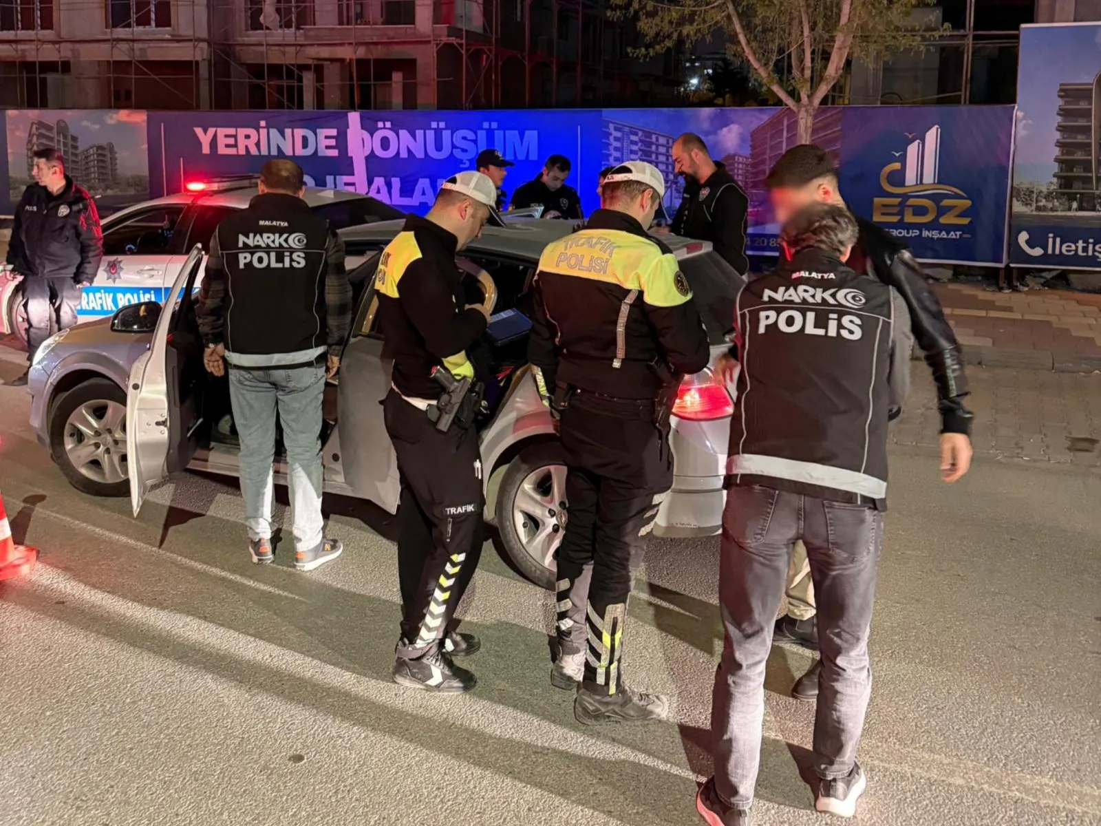 Yeşilyurt'ta “Narkoalan-2” Denetimi: 215 Kişi Sorgulandı