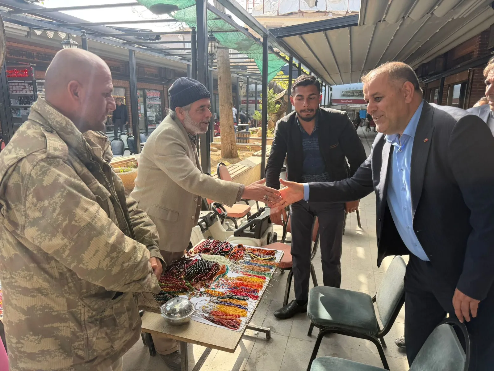 MHP Malatya İl Başkanı Gökhan Gök Akçadağ’da Esnafla Buluştu