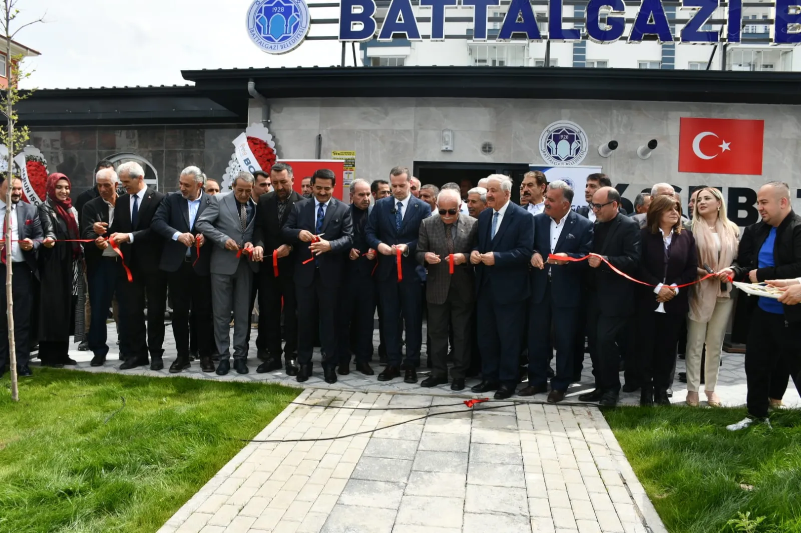 Malatya’da 6 Şubat Deprem Şehitleri Taziye Evi Hizmete Açıldı